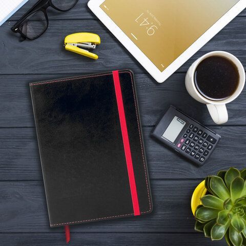 Блокнот А5 (148x218 мм), BRAUBERG &quot;Office&quot;, под кожу, 80 л., резинка, клетка, черный, 111027