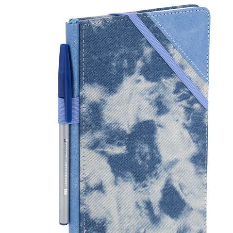 Блокнот А5 135x210мм BRAUBERG "Denim", ткань/экокожа, резинка, держатель, 80л клетка, голубой, 117138