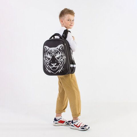 Ранец BRAUBERG SHINY, 2 отделения, с брелком, &quot;Tiger&quot;, СВЕТЯЩИЙСЯ РИСУНОК, 38х28х14 см, 270698
