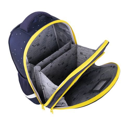 Ранец BRAUBERG KIDS STANDARD, 2 отделения, &quot;Spaceman&quot;, СВЕТЯЩИЙСЯ, 36х28х14 см, 271384