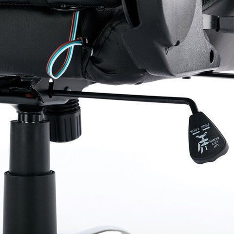 Кресло компьютерное BRABIX &quot;Lumen GM-150 RGB&quot;, подсветка, две подушки, экокожа, черное, 532801